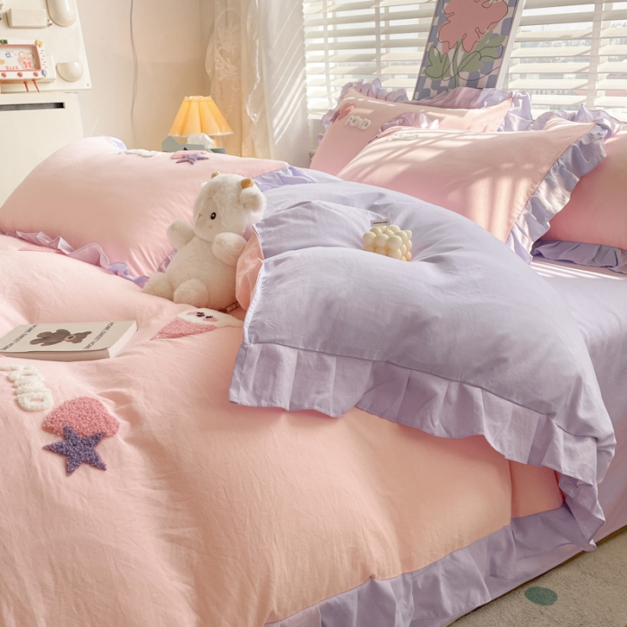 91家纺网 家纺一手货源 找家纺 易禾 2024新款 爱心小熊系列四件套 爱心小熊粉紫