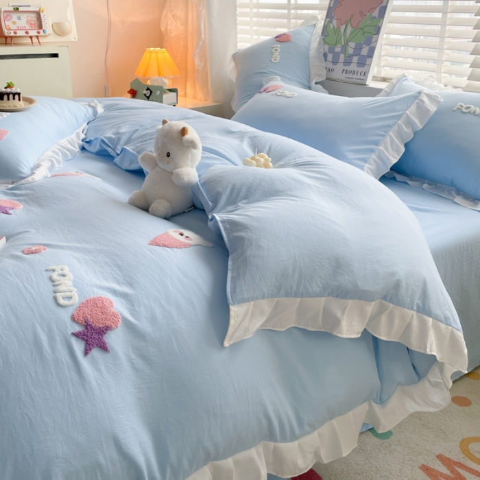 91家纺网 家纺一手货源 找家纺 易禾 2024新款 爱心小熊系列四件套 爱心小熊蓝