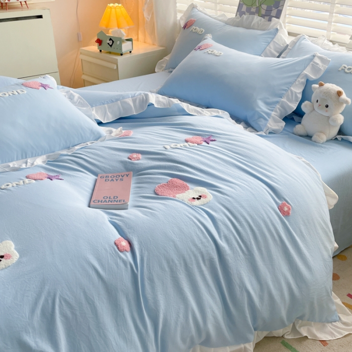 91家纺网 家纺一手货源 找家纺 易禾 2024新款 爱心小熊系列四件套 爱心小熊蓝