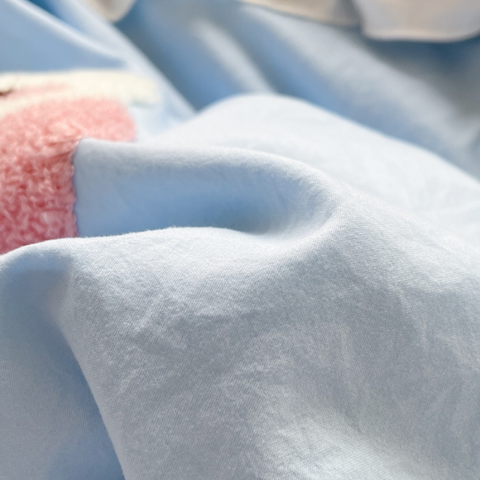 91家纺网 家纺一手货源 找家纺 易禾 2024新款 爱心小熊系列四件套 爱心小熊蓝