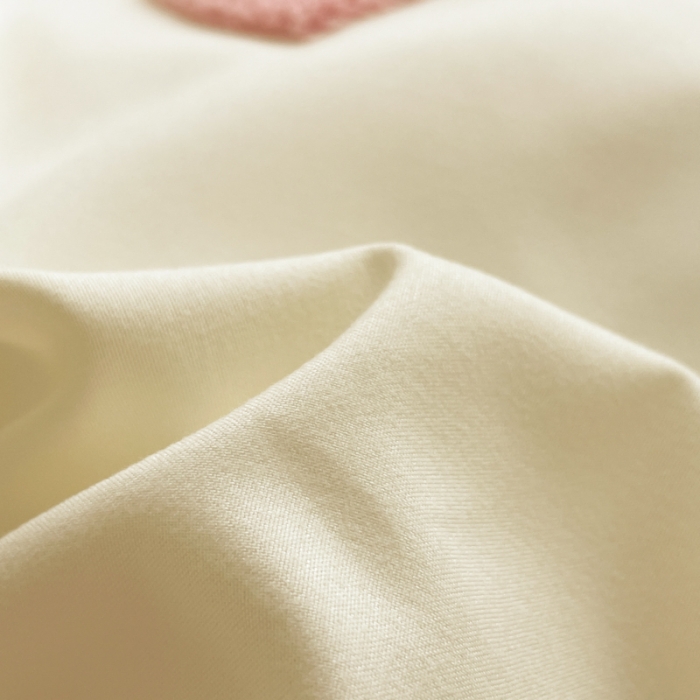 91家纺网 家纺一手货源 找家纺 易禾 2024新款 爱心小熊系列四件套 爱心小熊奶黄