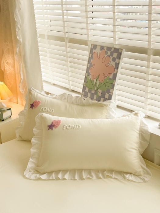 91家纺网 家纺一手货源 找家纺 易禾 2024新款 爱心小熊系列四件套 爱心小熊奶黄