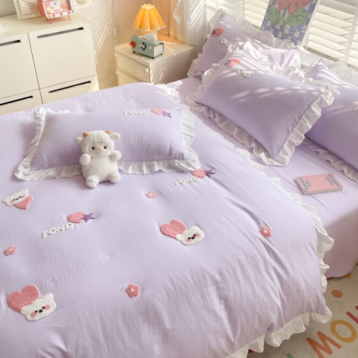 91家纺网 家纺一手货源 找家纺 易禾 2024新款 爱心小熊系列四件套 爱心小熊紫