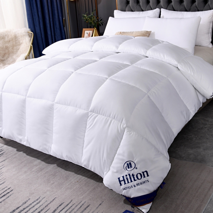 91家纺网 家纺一手货源 找家纺 2025新款羽绒被磨毛化纤被被子酒店被芯