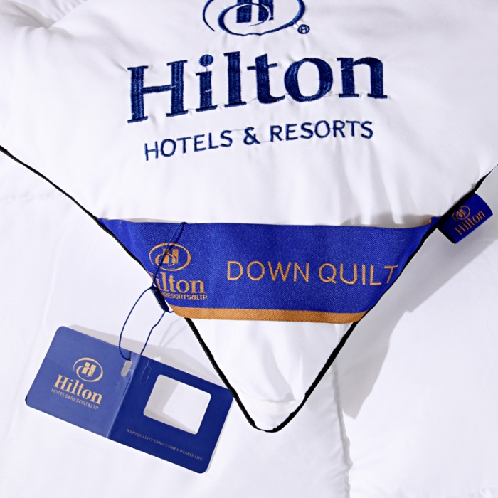 91家纺网 家纺一手货源 找家纺 2025新款羽绒被磨毛化纤被被子酒店被芯