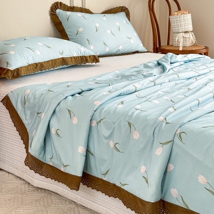 91家纺网 家纺一手货源 找家纺 2024新款A类法式小碎花花边款针织棉夏被空调被夏凉被