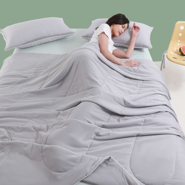 91家纺网 家纺一手货源 找家纺 柔享家（原芷澜家纺） 2025新款A类凉感丝凉凉西瓜被 灰