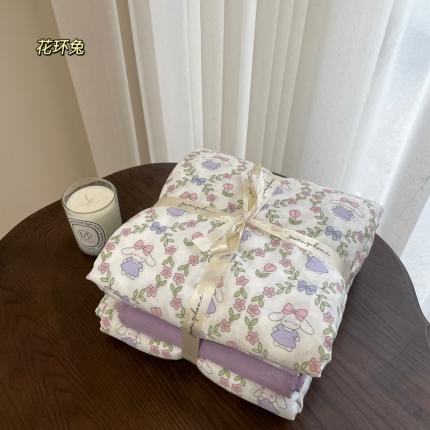 91家纺网 家纺一手货源 找家纺 源启生活 新原创A类双层纱布全棉印花四件套纯棉三件套 花环兔