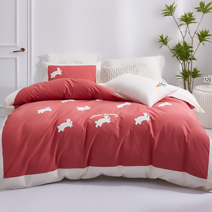 91家纺网 家纺一手货源 找家纺 嘉恋 2023新款全棉水洗棉毛巾绣四件套送精美包装-大展宏兔 大展宏兔-草莓红