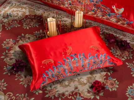 91家纺网 家纺一手货源 找家纺 2025新款婚庆单品枕套48*74