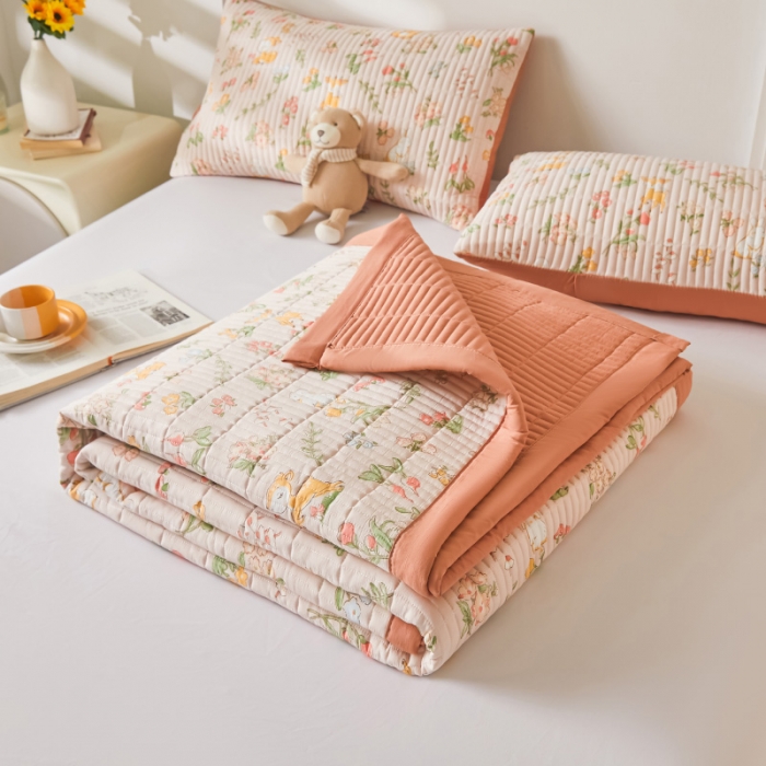 91家纺网 家纺一手货源 找家纺 水洗棉麻床盖大豆纤维夹棉加厚宿舍铺盖两用床单床裙保护垫花中鹿