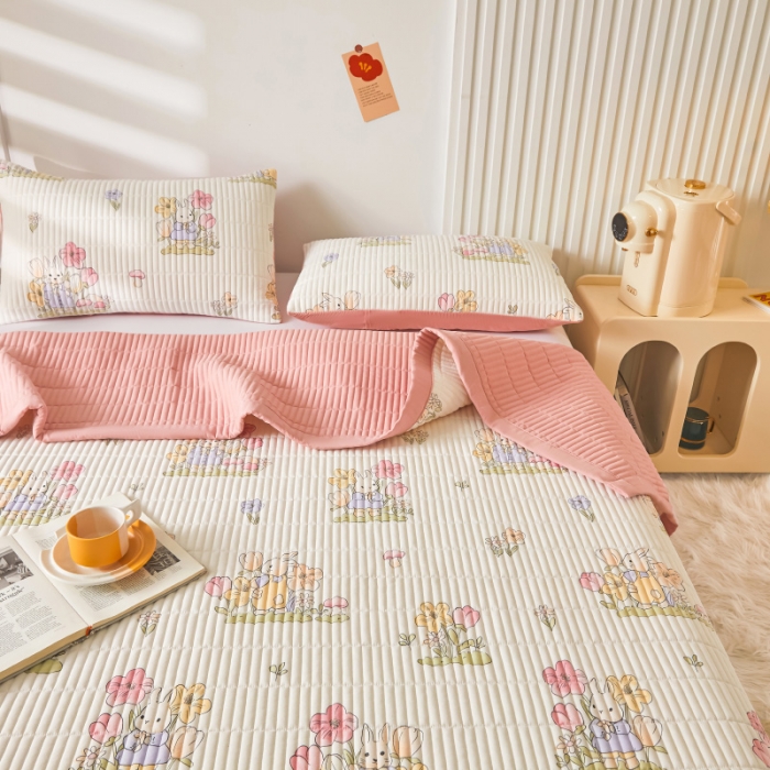 91家纺网 家纺一手货源 找家纺 水洗棉麻床盖大豆纤维夹棉加厚宿舍铺盖两用床单床裙保护垫花中兔