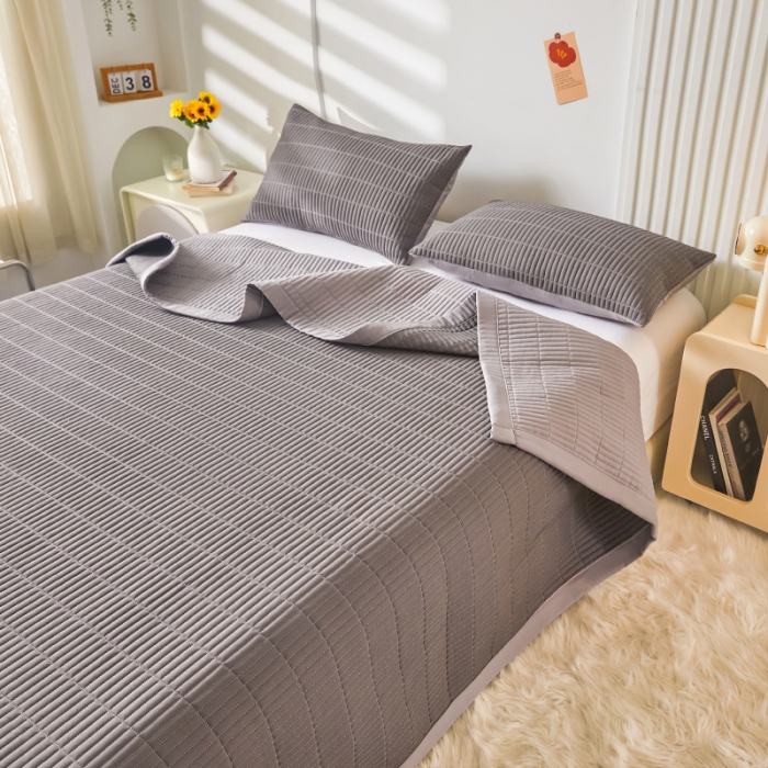 91家纺网 家纺一手货源 找家纺 水洗棉麻床盖大豆纤维夹棉加厚宿舍铺盖两用床单床裙保护垫 月灰