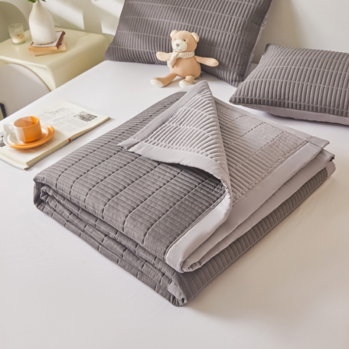 91家纺网 家纺一手货源 找家纺 水洗棉麻床盖大豆纤维夹棉加厚宿舍铺盖两用床单床裙保护垫 月灰