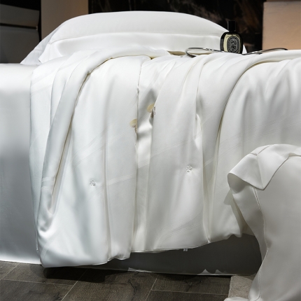 91家纺网 家纺一手货源 找家纺 新款100特级双宫茧桑蚕丝被芯蚕丝夏凉被空调被桑蚕丝春秋被加厚冬被