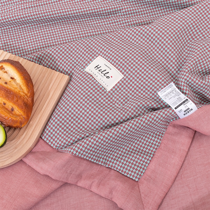 91家纺网 家纺一手货源 找家纺 简色坊 2023新款全棉色织小提花夏凉被小提花- 青柚-栗子棕