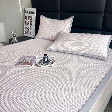 91家纺网 家纺一手货源 找家纺 （总）花漾家居 2023新款A类轻奢宽边海洋丝凉感丝针织凉席三件套