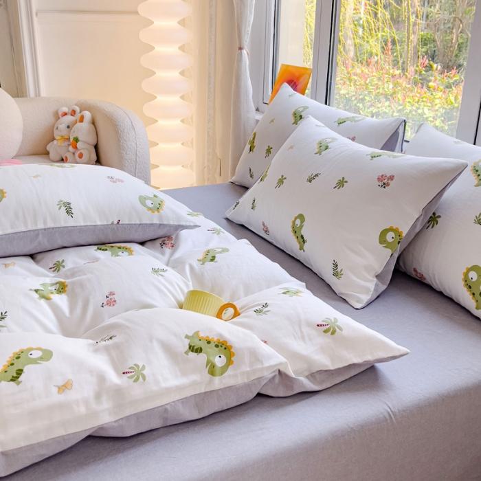 91家纺网 家纺一手货源 找家纺 苏东来2023全棉母婴双层纱印花四件套长绒纯棉麻色织提花磨毛夏被四件套 小恐龙
