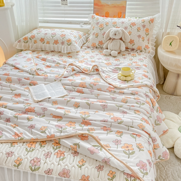 91家纺网 家纺一手货源 找家纺 慕澄2023新款小版床裙款雪纺乳胶凉席夏被四件套 繁星碎花