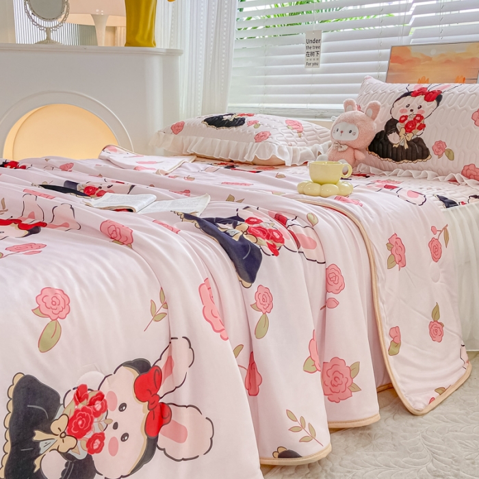 91家纺网 家纺一手货源 找家纺 慕澄2023新款小版床裙款雪纺乳胶凉席夏被四件套 黑裙兔兔