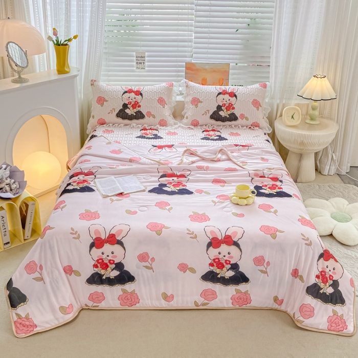 91家纺网 家纺一手货源 找家纺 慕澄2023新款小版床裙款雪纺乳胶凉席夏被四件套 黑裙兔兔