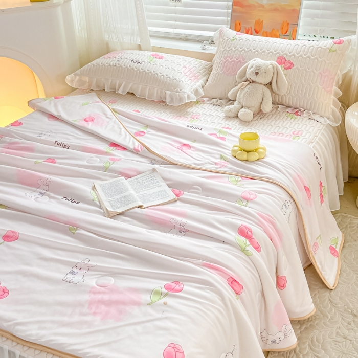 91家纺网 家纺一手货源 找家纺 慕澄2023新款小版床裙款雪纺乳胶凉席夏被四件套 花花小兔