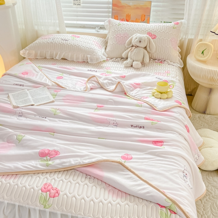 91家纺网 家纺一手货源 找家纺 慕澄2023新款小版床裙款雪纺乳胶凉席夏被四件套 花花小兔