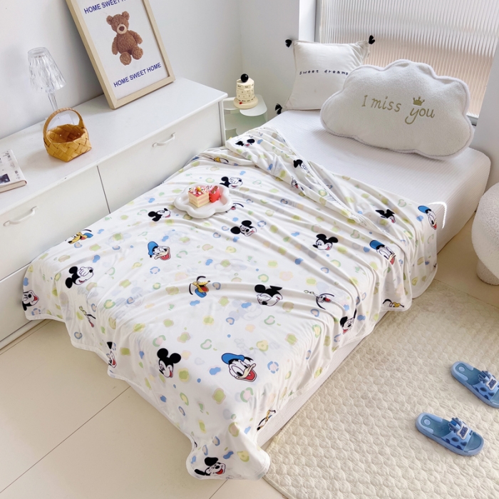 91家纺网 家纺一手货源 找家纺 潮邦2025新款A类多功能针织棉童毯 欢乐米奇