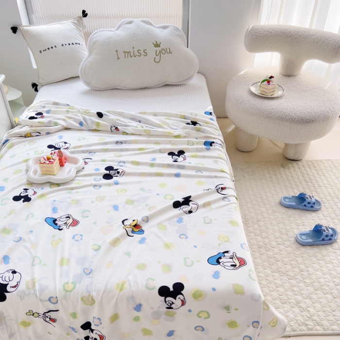 91家纺网 家纺一手货源 找家纺 潮邦2025新款A类多功能针织棉童毯 欢乐米奇