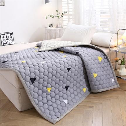 91家纺网 家纺一手货源 找家纺 （总）东宇床垫 2023新款亲肤磨毛四季款夹棉薄款床垫床褥