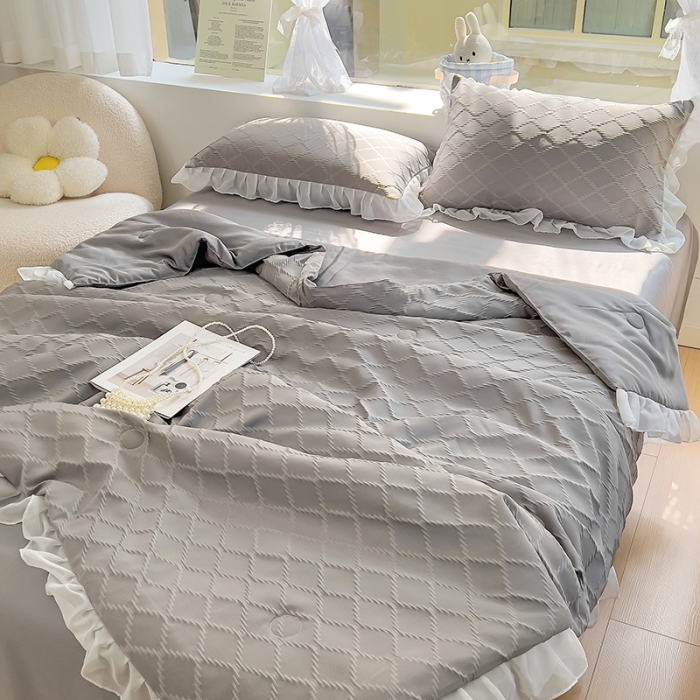 91家纺网 家纺一手货源 找家纺 沐慕 2023新款立体双层纱提花夏被四件套 芝芝乌龙