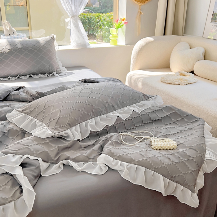 91家纺网 家纺一手货源 找家纺 沐慕 2023新款立体双层纱提花夏被四件套 芝芝乌龙