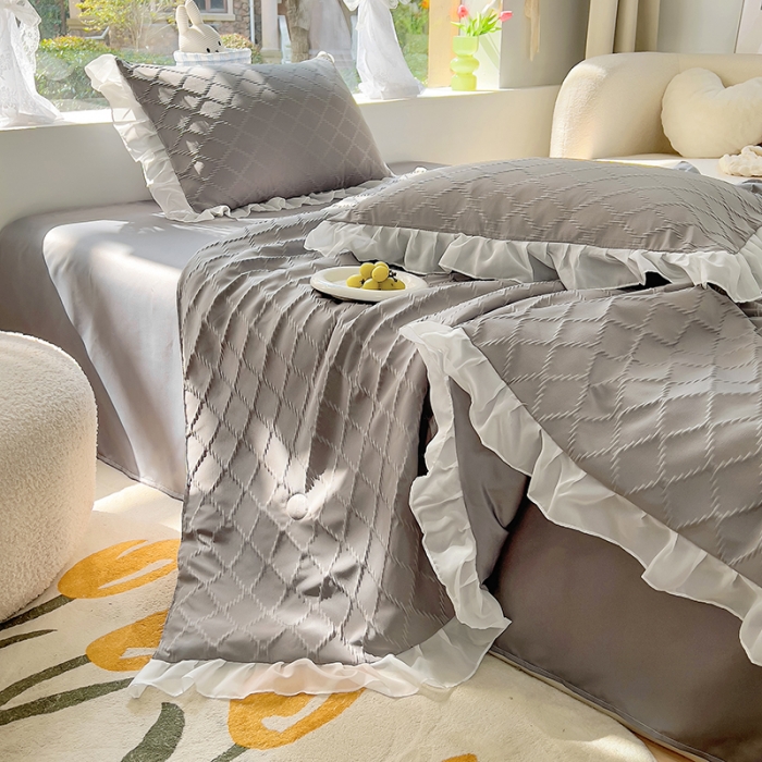 91家纺网 家纺一手货源 找家纺 沐慕 2023新款立体双层纱提花夏被四件套 芝芝乌龙