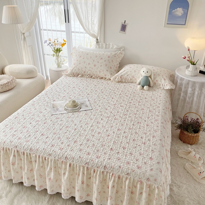 91家纺网 家纺一手货源 找家纺 忘忧草  2023新款13372全棉夹棉床笠式床裙纯棉 屋顶花园