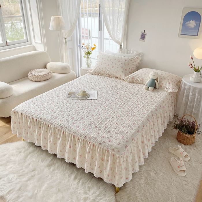 91家纺网 家纺一手货源 找家纺 忘忧草  2023新款13372全棉夹棉床笠式床裙纯棉 屋顶花园