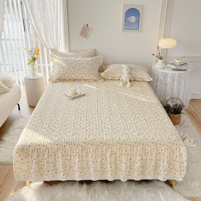 91家纺网 家纺一手货源 找家纺 忘忧草  2023新款13372全棉夹棉床笠式床裙纯棉 贝贝熊