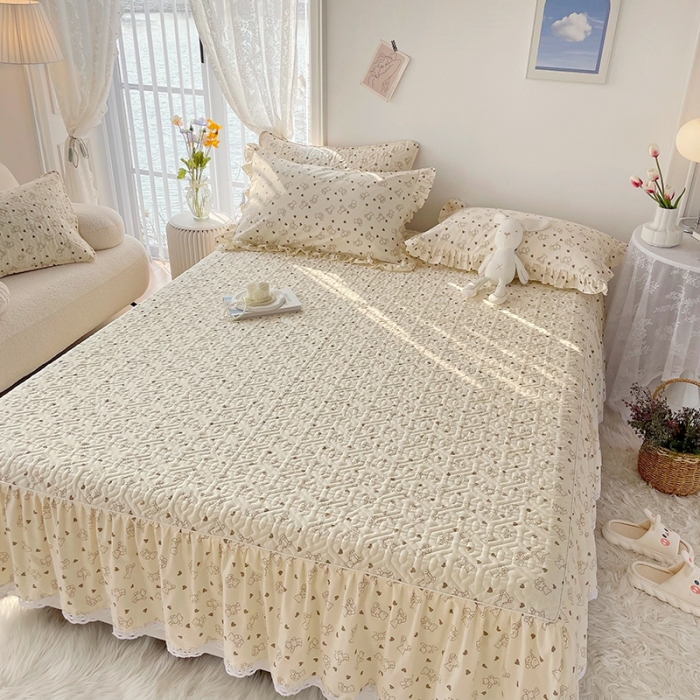 91家纺网 家纺一手货源 找家纺 忘忧草  2023新款13372全棉夹棉床笠式床裙纯棉 贝贝熊