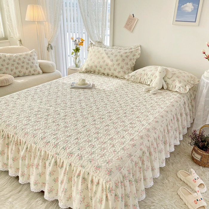 91家纺网 家纺一手货源 找家纺 忘忧草  2023新款13372全棉夹棉床笠式床裙纯棉 少女心