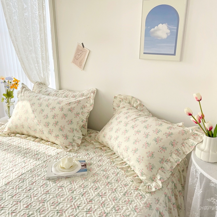 91家纺网 家纺一手货源 找家纺 忘忧草  2023新款13372全棉夹棉床笠式床裙纯棉 少女心