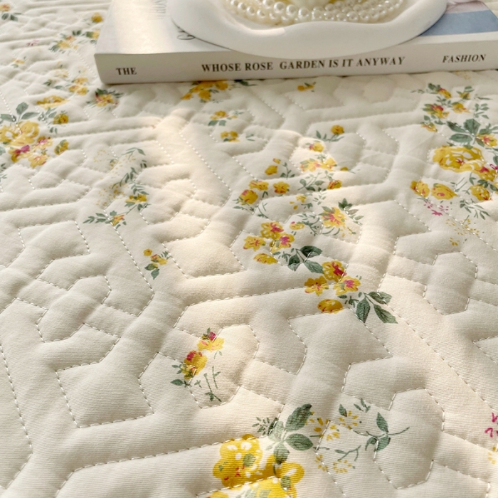 91家纺网 家纺一手货源 找家纺 忘忧草  2023新款13372全棉夹棉床笠式床裙纯棉 温迪