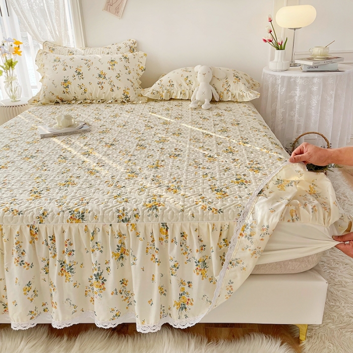 91家纺网 家纺一手货源 找家纺 忘忧草  2023新款13372全棉夹棉床笠式床裙纯棉 温迪