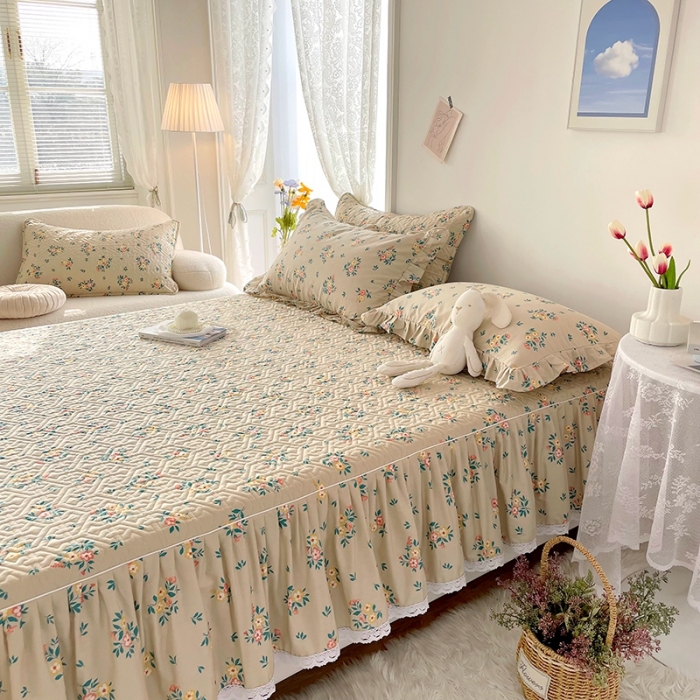 91家纺网 家纺一手货源 找家纺 忘忧草  2023新款13372全棉夹棉床笠式床裙纯棉 夏遇-棕