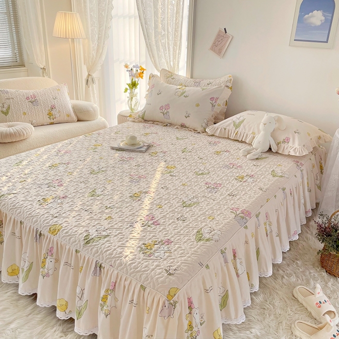 91家纺网 家纺一手货源 找家纺 忘忧草  2023新款13372全棉夹棉床笠式床裙纯棉 园林兔-玉