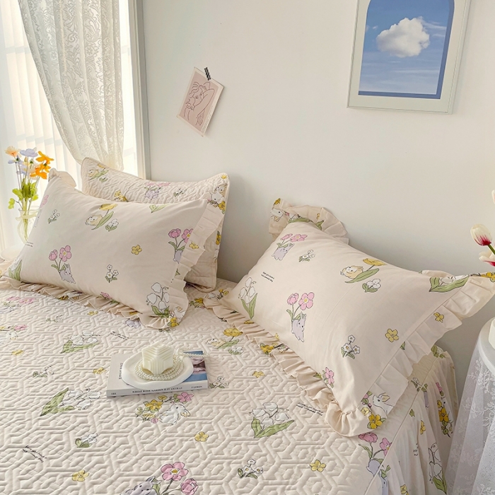 91家纺网 家纺一手货源 找家纺 忘忧草  2023新款13372全棉夹棉床笠式床裙纯棉 园林兔-玉