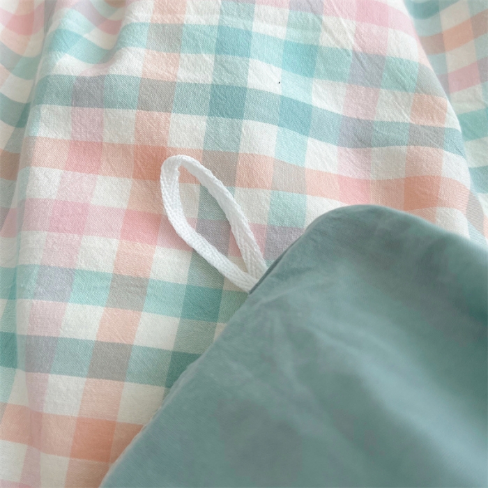 91家纺网 家纺一手货源 找家纺 北欧良品 2023新款AB版水洗棉四件套 冰淇淋格+竹青色