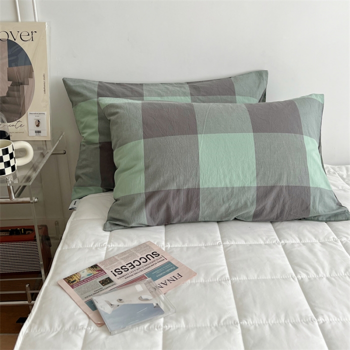 91家纺网 家纺一手货源 找家纺 北欧良品 2023新款AB版水洗棉四件套 灰绿大格+茶绿色