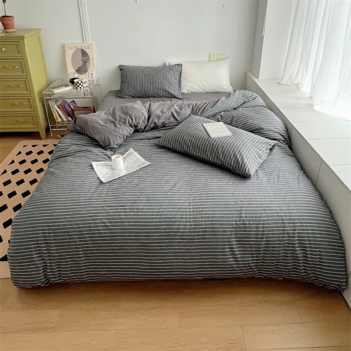 91家纺网 家纺一手货源 找家纺 北欧良品 2023新款AB版水洗棉四件套 灰细条+岩石灰