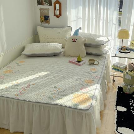 91家纺网 家纺一手货源 找家纺 （总）慕尚  2025新款凉感丝大版乳胶凉席床裙款床席款