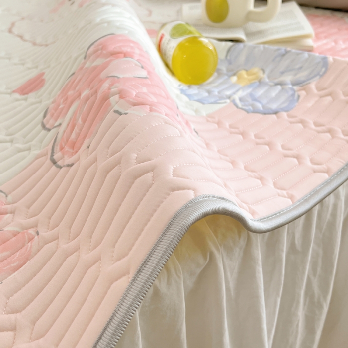 91家纺网 家纺一手货源 找家纺 慕尚  2025新款凉感丝大版乳胶凉席 花田小兔