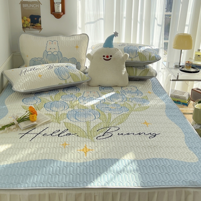 91家纺网 家纺一手货源 找家纺 慕尚  2025新款凉感丝大版乳胶凉席 蓝斯兔